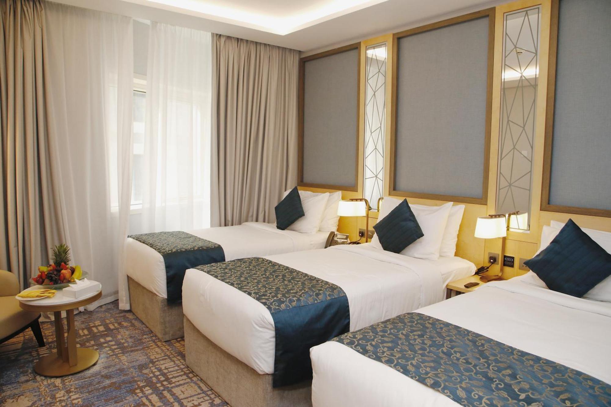 فندق الروضة رويال ان المدينة المنورة المظهر الخارجي الصورة Deluxe Family Room