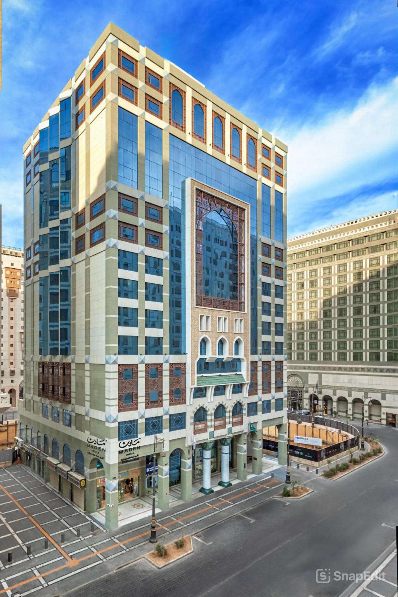 فندق الروضة رويال ان المدينة المنورة المظهر الخارجي الصورة The hotel in 2013