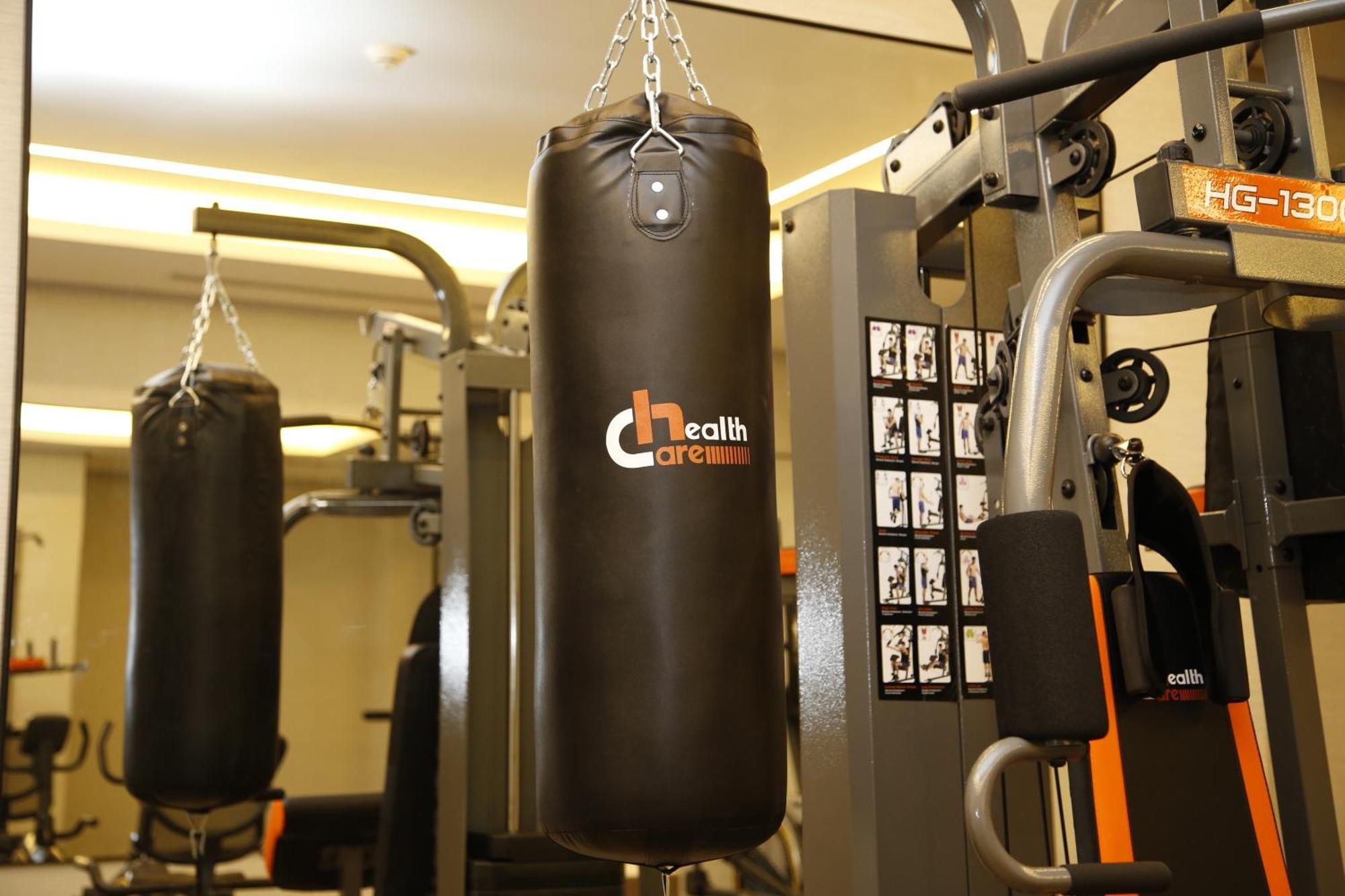 فندق الروضة رويال ان المدينة المنورة المظهر الخارجي الصورة Heavy bag