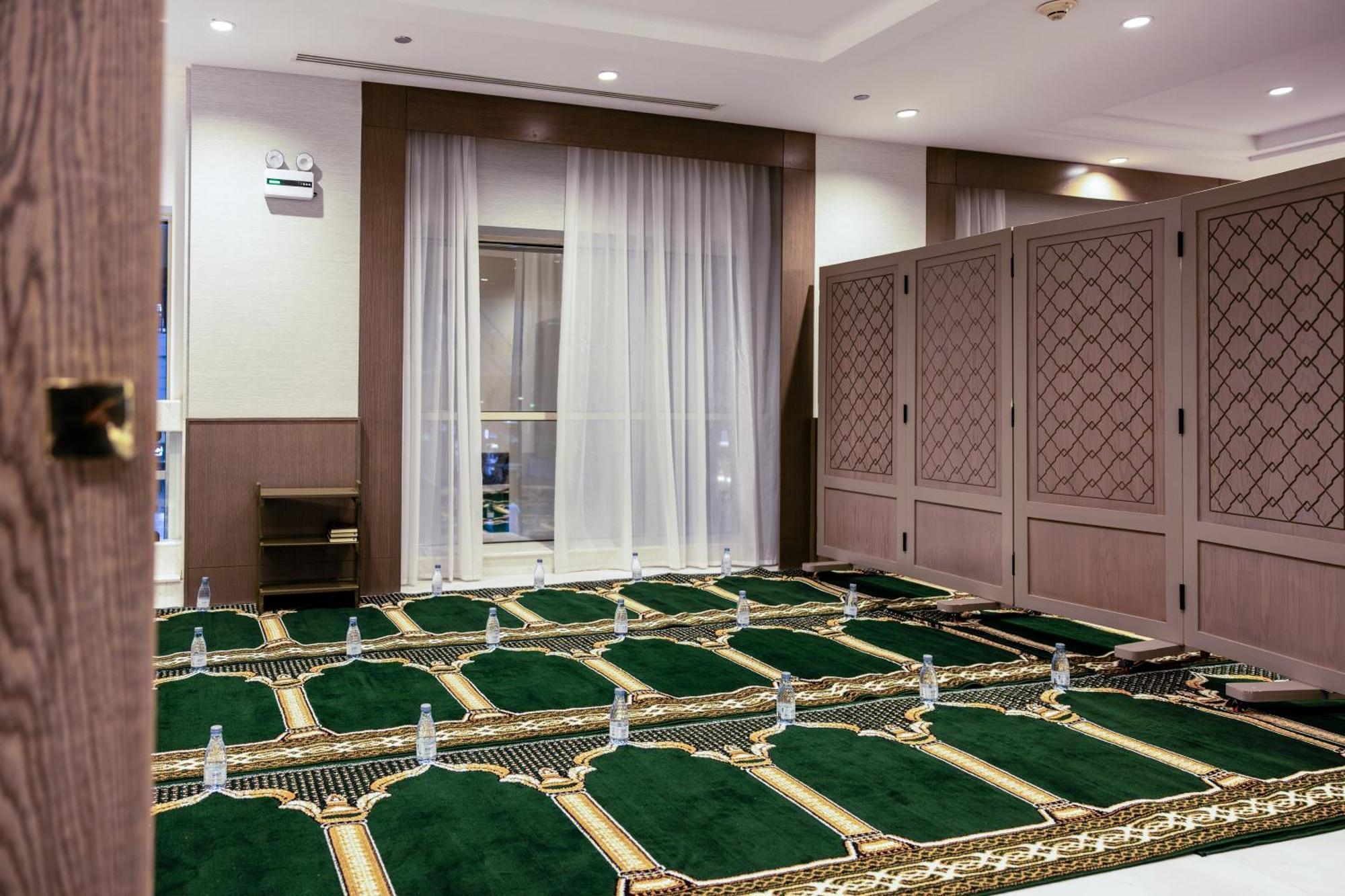 فندق الروضة رويال ان المدينة المنورة المظهر الخارجي الصورة